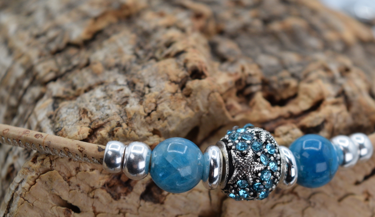 Blue-Green Rhinestone Starfish Bracelet - Image 3